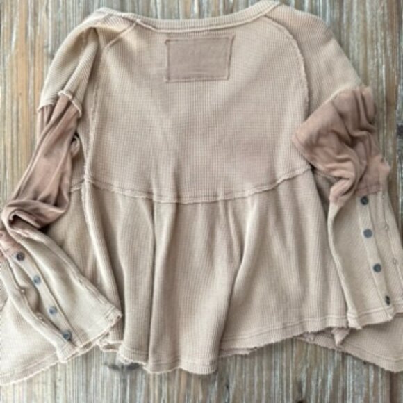 POL Top (S) Tan - Picture 6 of 6